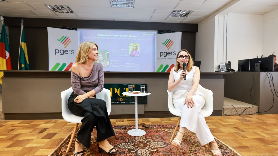 Bate-papo com a jornalista Rodaika lota o audit&oacute;rio da PGE-RS em alus&atilde;o ao Dia da Mulher 